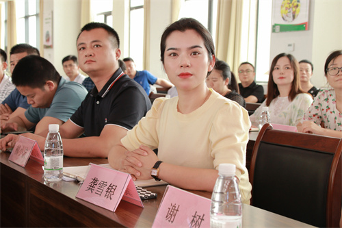 會(huì )場(chǎng)人員特寫(xiě)1_副本.jpg